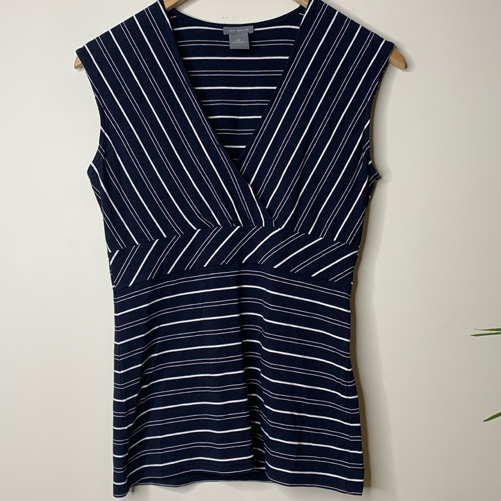 Ann Taylor | Midnight Blue Striped Sleeveless Vneck Stretch Top Xs